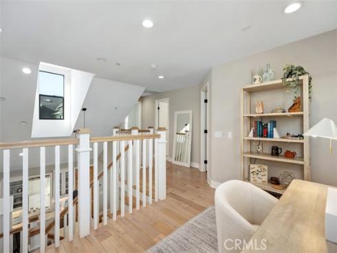 2076  Tablelands Way  , Costa Mesa, CA