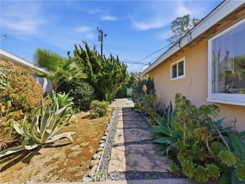 3030  Samoa  , Costa Mesa, CA