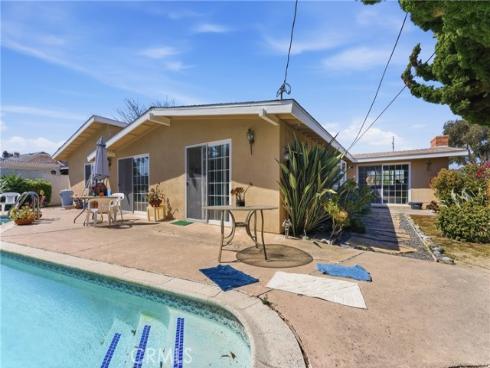 3030  Samoa  , Costa Mesa, CA