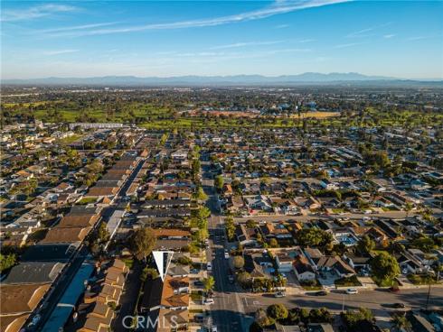 2171  Pomona  , Costa Mesa, CA