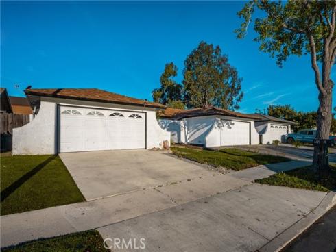 2171  Pomona  , Costa Mesa, CA