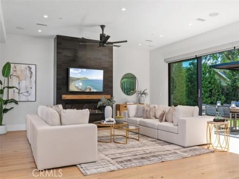 175  Costa Mesa  , Costa Mesa, CA