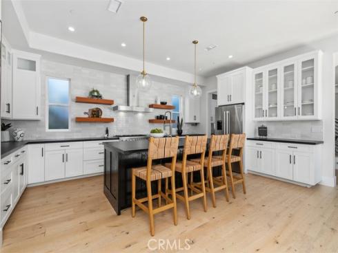 175  Costa Mesa  , Costa Mesa, CA