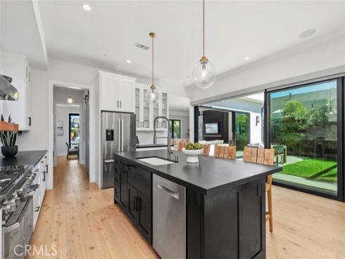 175  Costa Mesa  , Costa Mesa, CA