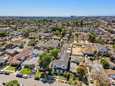 175  Costa Mesa  , Costa Mesa, CA