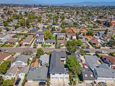 175  Costa Mesa  , Costa Mesa, CA