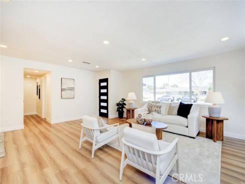2433  Littleton  , Costa Mesa, CA