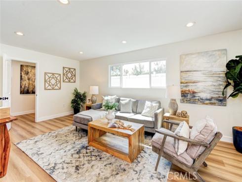 2433  Littleton  , Costa Mesa, CA