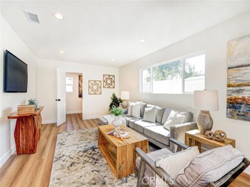 2433  Littleton  , Costa Mesa, CA