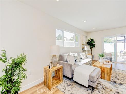 2433  Littleton  , Costa Mesa, CA