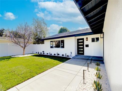 2433  Littleton  , Costa Mesa, CA