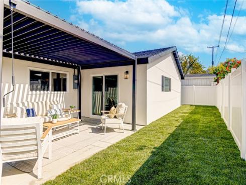 2433  Littleton  , Costa Mesa, CA