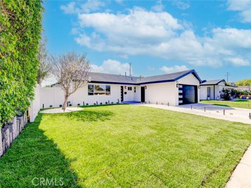 2433  Littleton  , Costa Mesa, CA