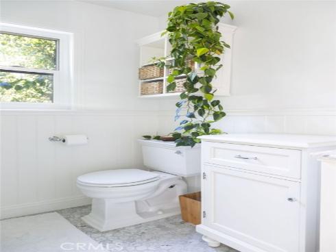 1631  Irvine  F , Costa Mesa, CA