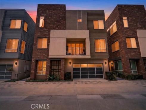 821 Brickyard