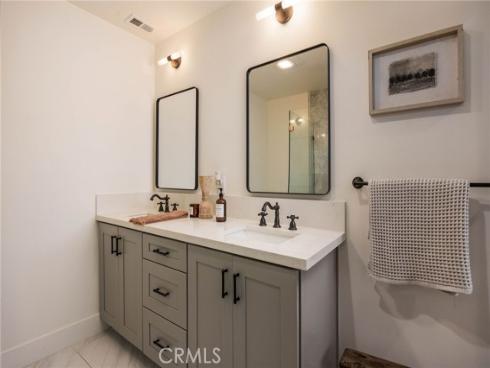 1096  Tulare  , Costa Mesa, CA