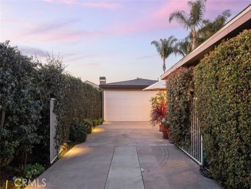 2011 Tustin Avenue, Costa Mesa, CA