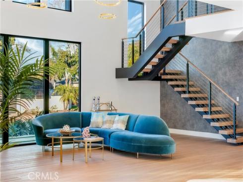 853  Oak  , Costa Mesa, CA