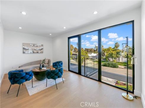 853  Oak  , Costa Mesa, CA