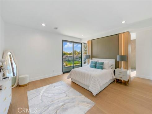 853  Oak  , Costa Mesa, CA