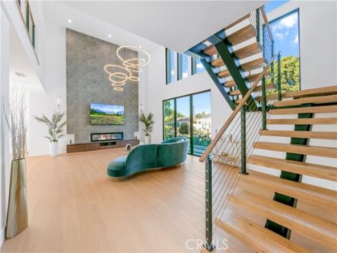 853  Oak  , Costa Mesa, CA