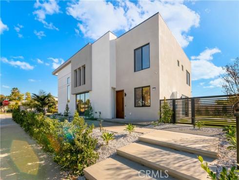 853  Oak  , Costa Mesa, CA