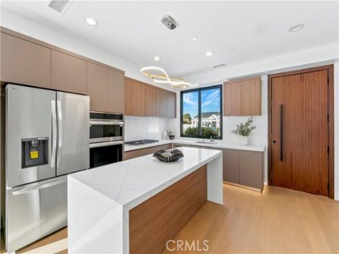 853  Oak  , Costa Mesa, CA