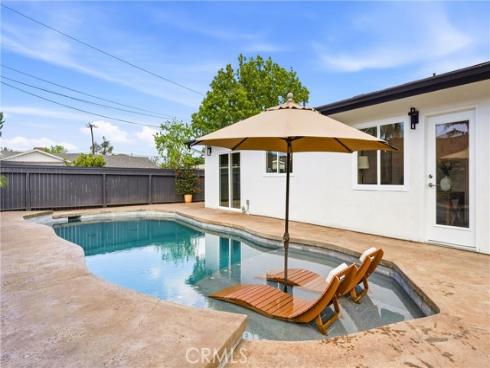 1713  Oahu   Place, Costa Mesa, CA