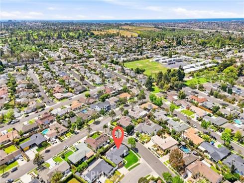 1713  Oahu   Place, Costa Mesa, CA