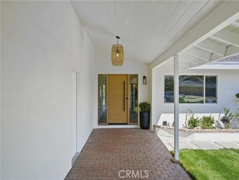 2952  Java   Road, Costa Mesa, CA