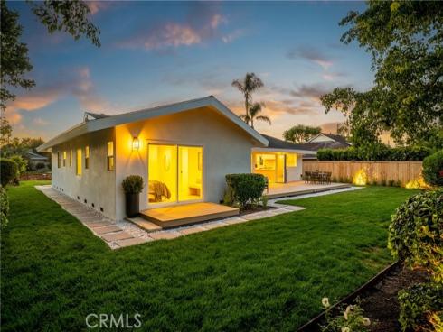 2952  Java   Road, Costa Mesa, CA