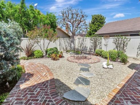 1104 Dennis Drive , Costa Mesa, CA