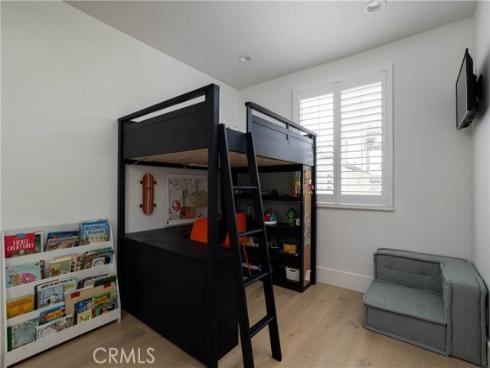 293 Mesa Dr , Costa Mesa, CA