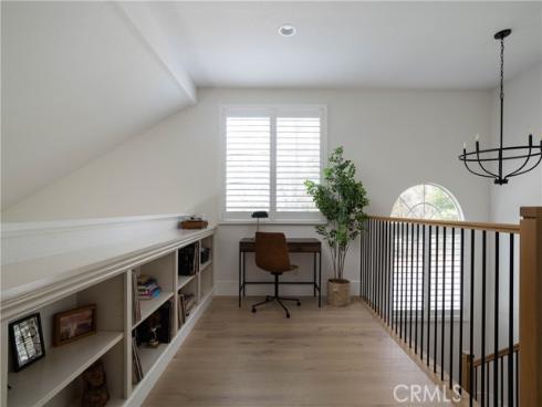 293 Mesa Dr , Costa Mesa, CA