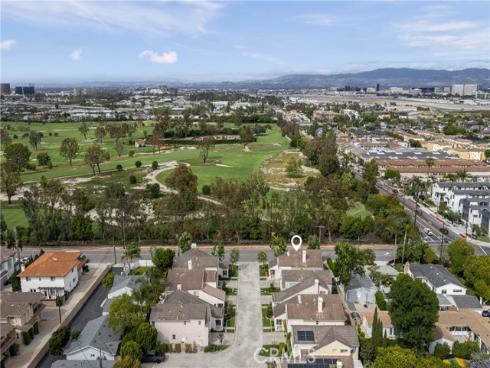 293 Mesa Dr , Costa Mesa, CA