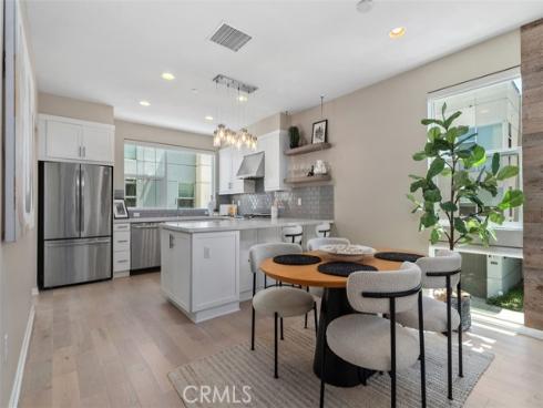 1529 Greenwich Way , Costa Mesa, CA