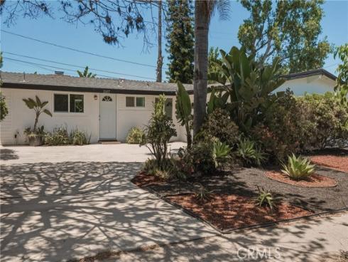 2107 Pomona , Costa Mesa, CA