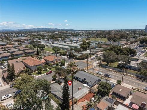 2107 Pomona , Costa Mesa, CA