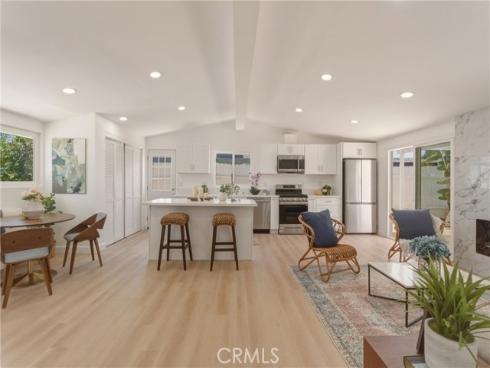 2107 Pomona , Costa Mesa, CA