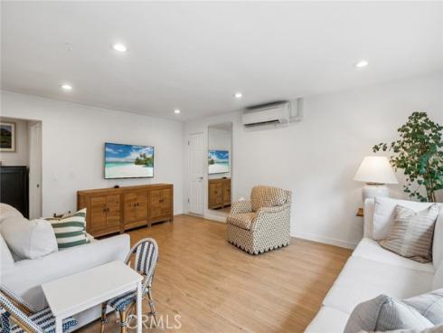 782 W 18th Street, Costa Mesa, CA