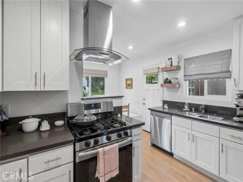 782 W 18th Street, Costa Mesa, CA
