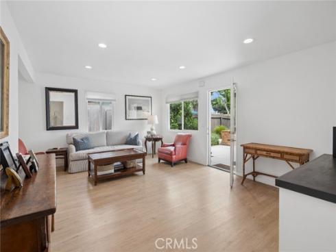 782 W 18th Street, Costa Mesa, CA