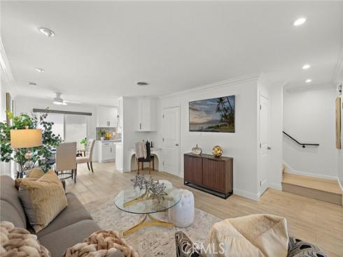 115 Morristown , Costa Mesa, CA