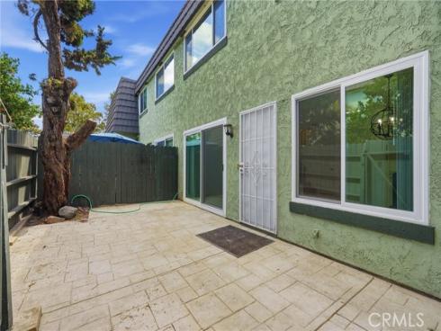 1646 Iowa C , Costa Mesa, CA