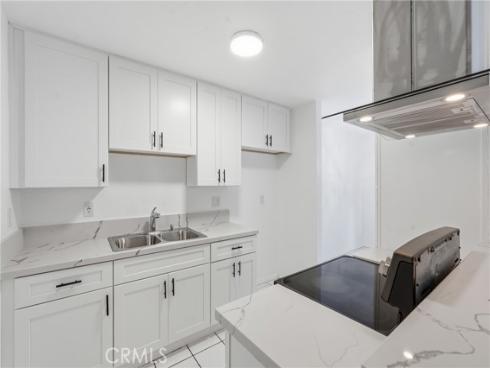 1646 Iowa C , Costa Mesa, CA
