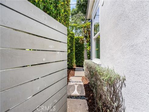 1578  Redlands  , Costa Mesa, CA