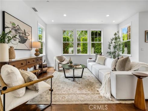 1578  Redlands  , Costa Mesa, CA