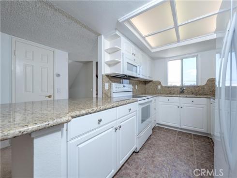 380 W Wilson F106 , Costa Mesa, CA