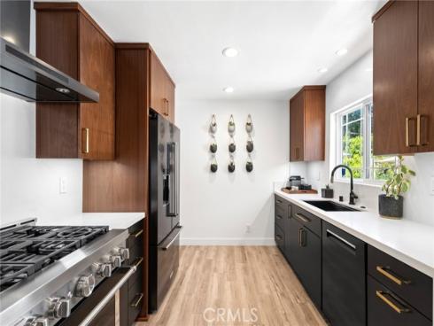 299 Mesa Drive, Costa Mesa, CA