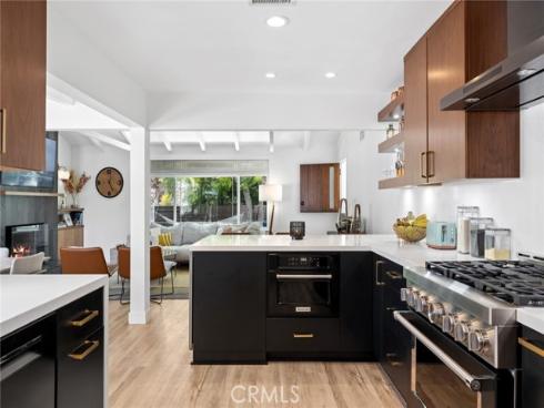 299 Mesa Drive, Costa Mesa, CA